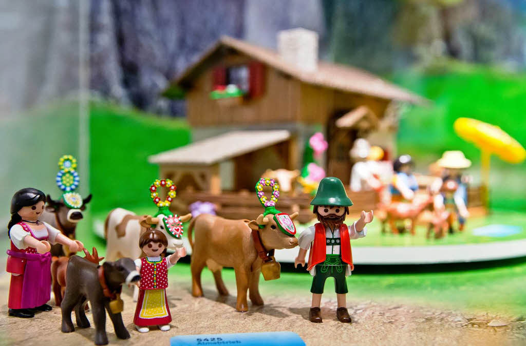 Die Spielfiguren "Almabtrieb" aus der Reihe "Bergwelt" von Playmobil.