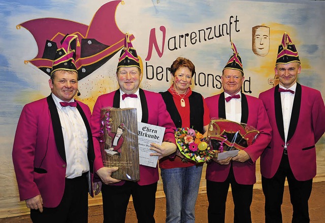Vogt Eddie Heitzmann (links) ehrte Hub...Heidi;  Bernhard Brugger gratulierte.   | Foto: Horst Dauenhauer