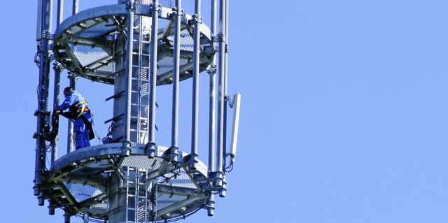 Sorgt weiter fr Gesprchsstoff: der Mobilfunksendemast auf dem Riesenbhl.  | Foto: Wolfgang Adam