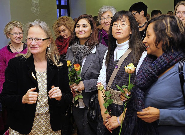 Ursula Knpfle (vorne links): zu Hause im Netzwerk der Frauen.   | Foto: Kunz