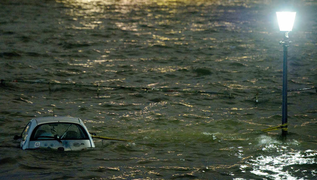 Hochwasser in Hamburg – Alter Fischmarkt.