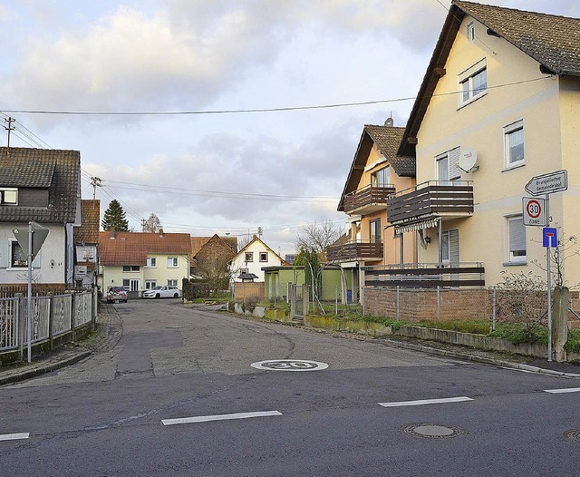 In diesem Jahr soll in Hugsweier die S...emeindesaal instand gesetzt werden.     | Foto: Alfred Arbandt