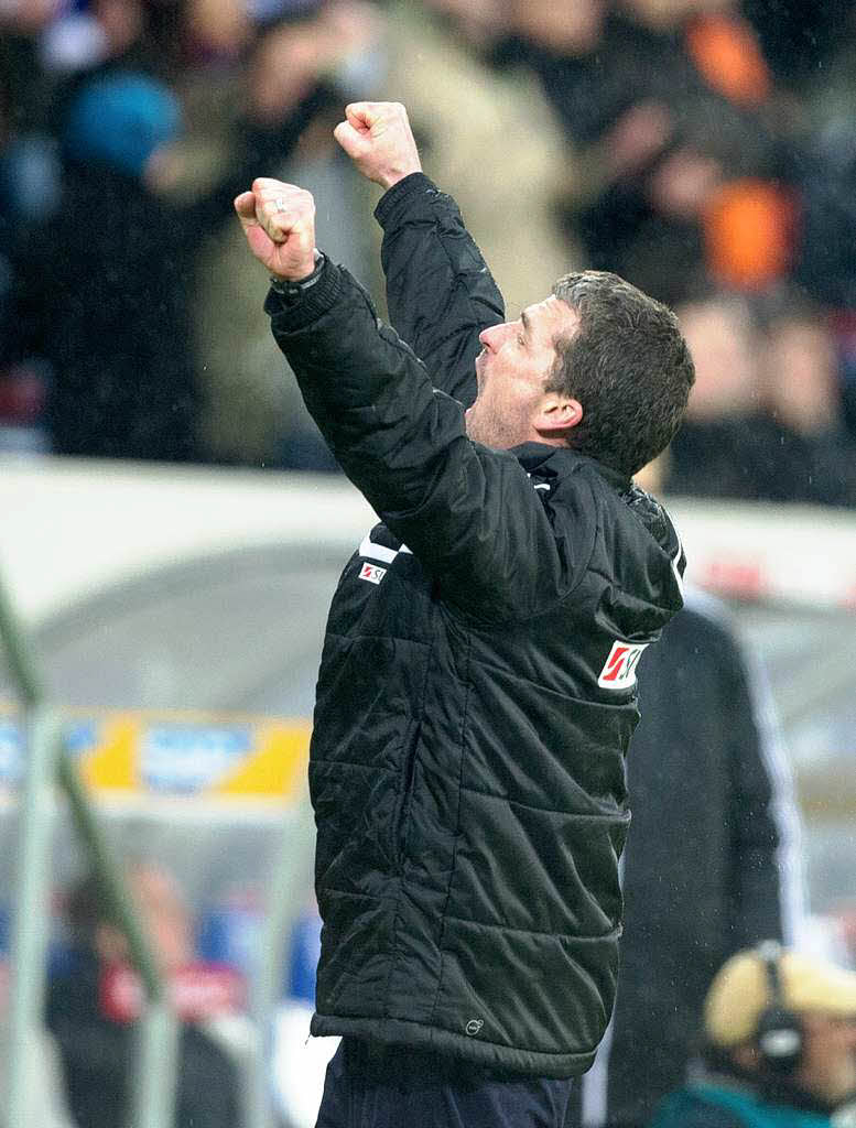 Hoffenheims Trainer Kurz war die Erleichterung ber den Sieg deutlich anzusehen.