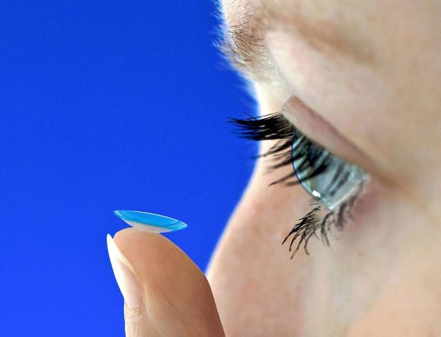 Wer schlecht sieht, aber ungern Brille trgt, kann Kontaktlinsen nutzen.  | Foto: usage Germany only, Verwendung nur in Deutschland