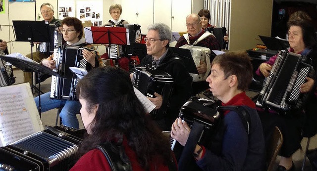 Hohe technische Ansprche stellt das d...nzertprogramm an die Harmonika-Spieler  | Foto: privat