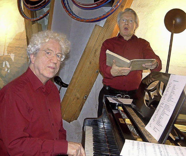 Der Rezitator und Snger Wolfgang Schfer und der Pianist Reinhard Buhrow.   | Foto: Roswitha Frey