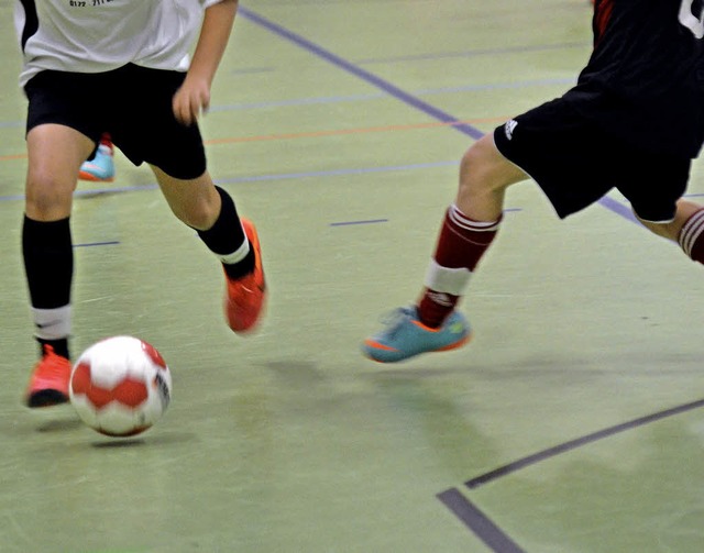 Dem Winter ein Schnippchen schlagen &#...n Jungfuballern in der Halle mhelos.  | Foto: kaufhold