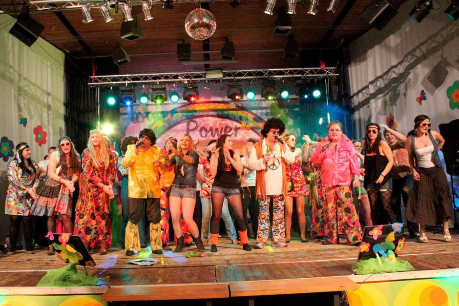 "Flower Power": Impressionen vom Bunten Abend der Hartheimer Rheingeister (Foto: Otmar Faller) "Flower Power": Impressionen vom Bunten Abend der Hartheimer Rheingeister (Foto: Otmar Faller)