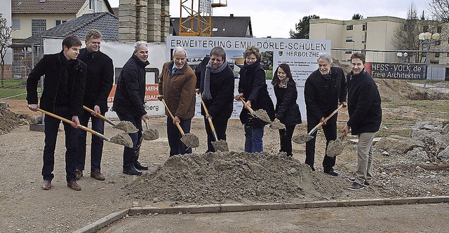 Spatenstich fr den Ergnzungsbau der Werkrealschule.  | Foto: haberer