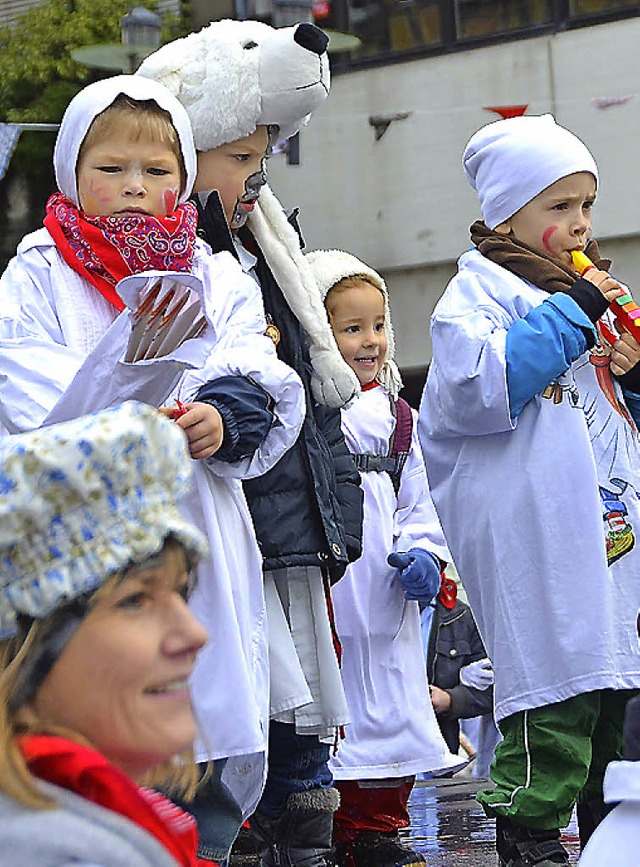 Kinder(narren) an die Macht: Fr die K...217;s diesmal ein eigenes Narrendorf.   | Foto: Walser