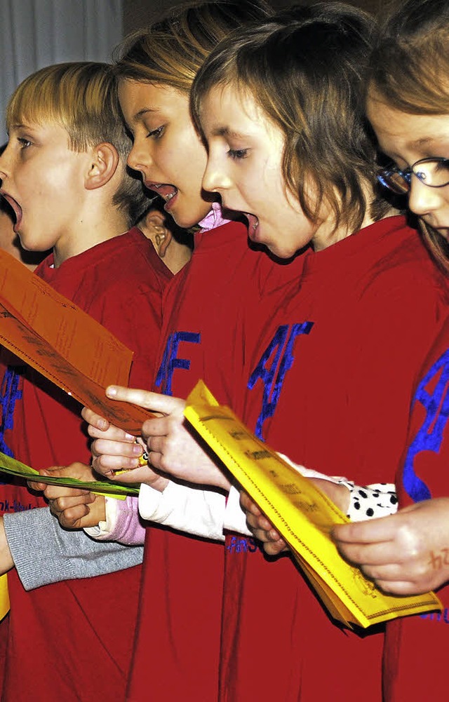&#8222;Hausaufgaben sind entbehrlich&#...rundschulchor  der Anne-Frank-Schule.   | Foto: robert ullmann