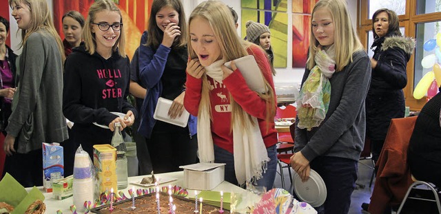 Ihren 13. Geburtstag feierte  Austausc...r Ankunft im Theodor-Heuss-Gymnasium.   | Foto: Monika Weber