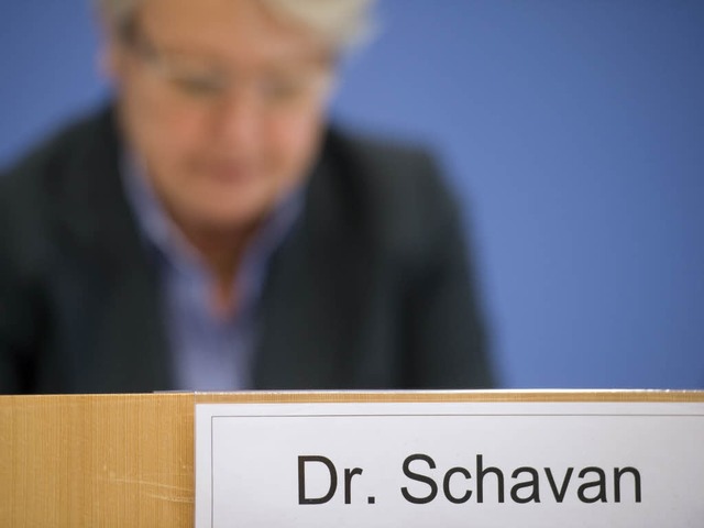 Geht es nach der Universitt Dsseldor...ert Annette Schavan ihren Doktortitel.  | Foto: dapd