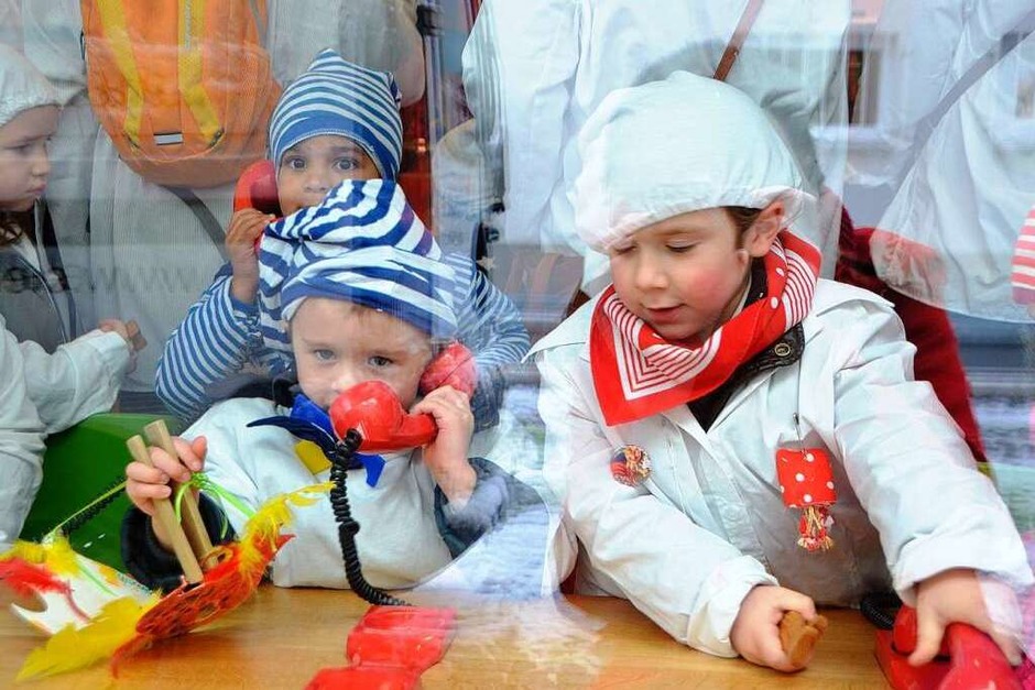 Schnell noch die anderen Hemdglunker rufen, hier gibt’s Würschtle. (Foto: Sylvia Timm) Schnell noch die anderen Hemdglunker rufen, hier gibt’s Würschtle. (Foto: Sylvia Timm)