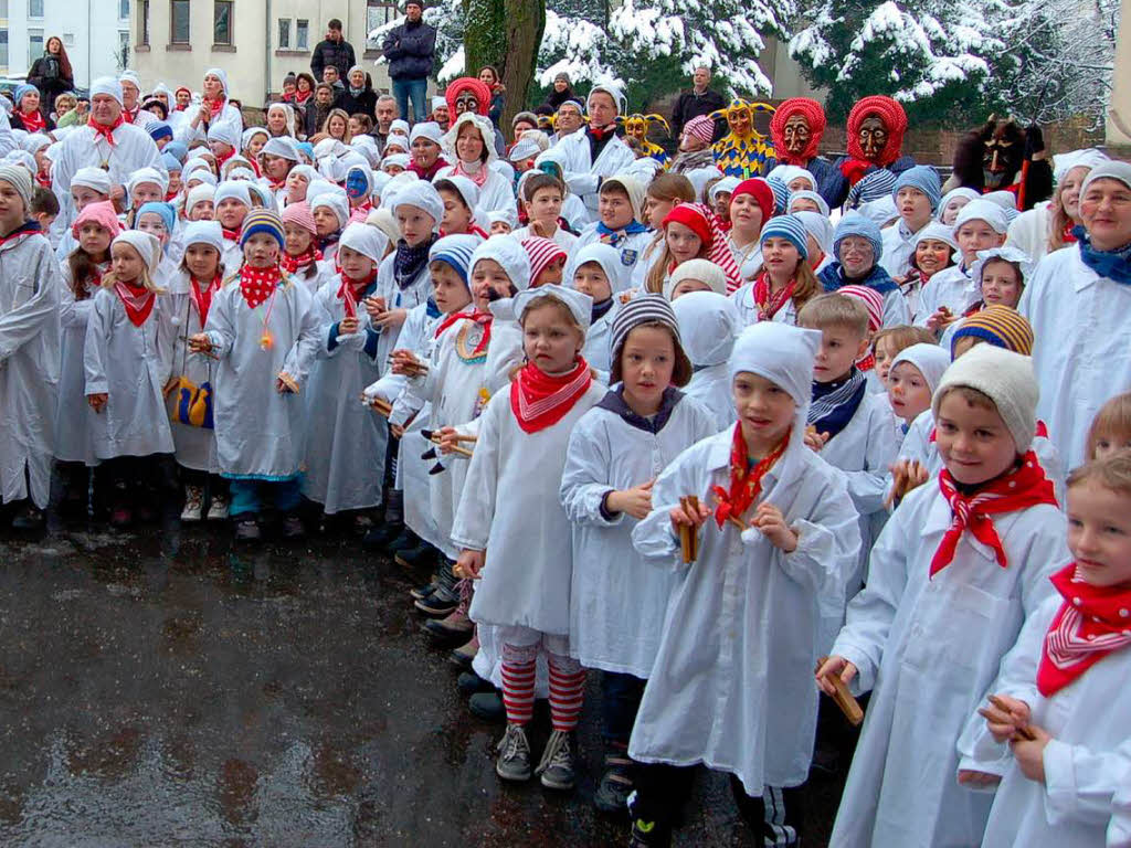 Klpperle-Wette der Schwarzenbergschule gegen die Krakeelia