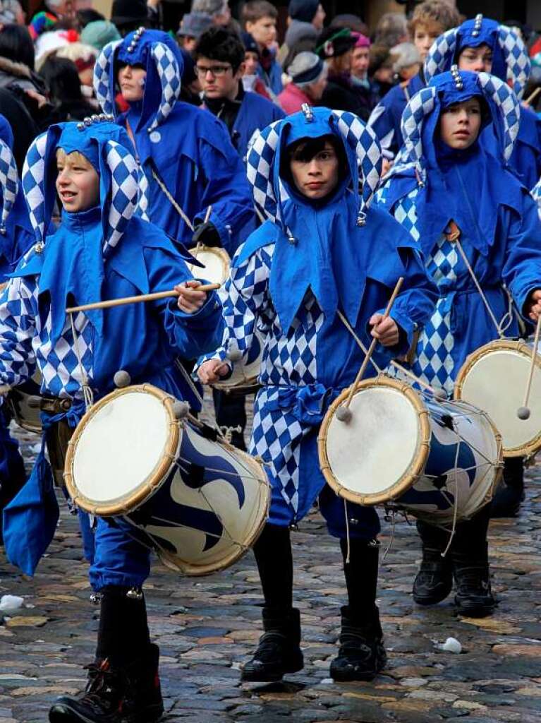 Sturm auf das Rathaus: Die Narren bernehmen in Staufen die Macht.