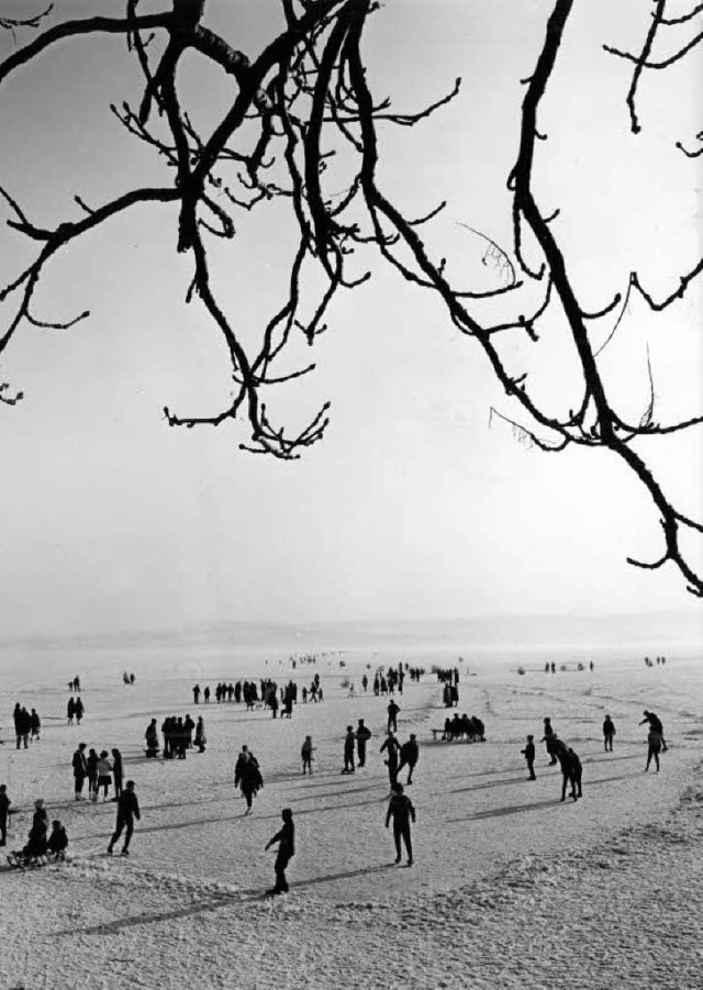 Ein Volksfest mitten im Winter: Die Se...t die Menschen am Bodensee bis heute.   | Foto: lauterwasser (Ullstein)