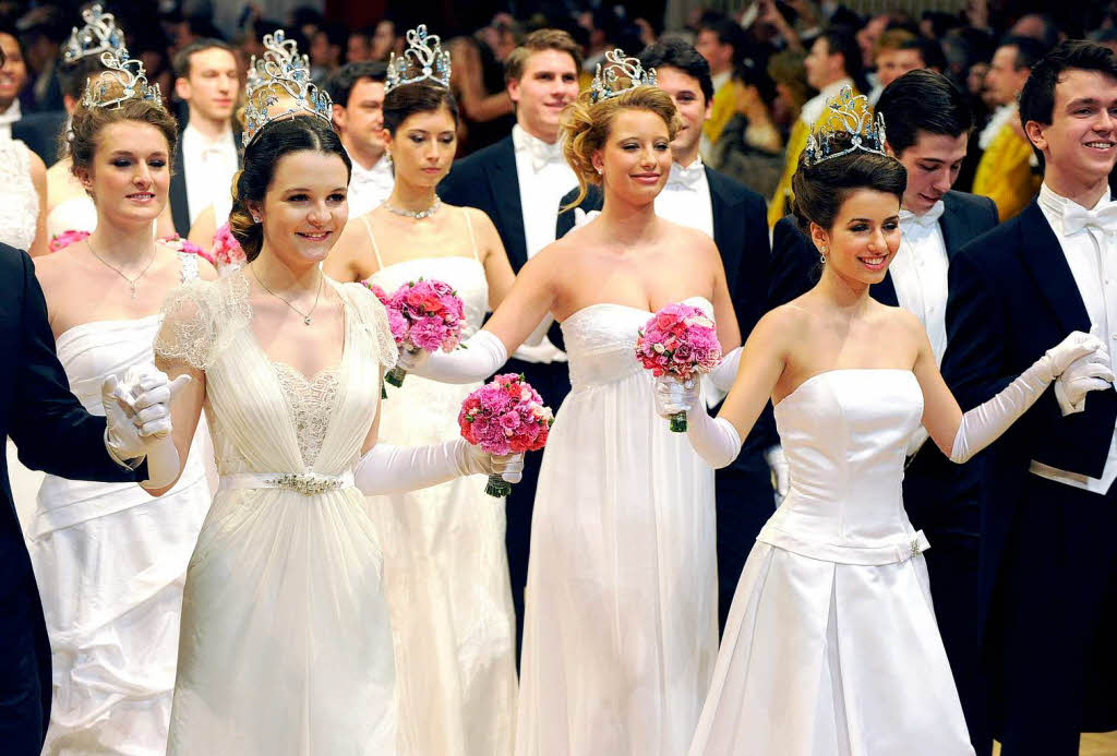 Skandalfreier und starbesetzter Wiener Opernball 2013