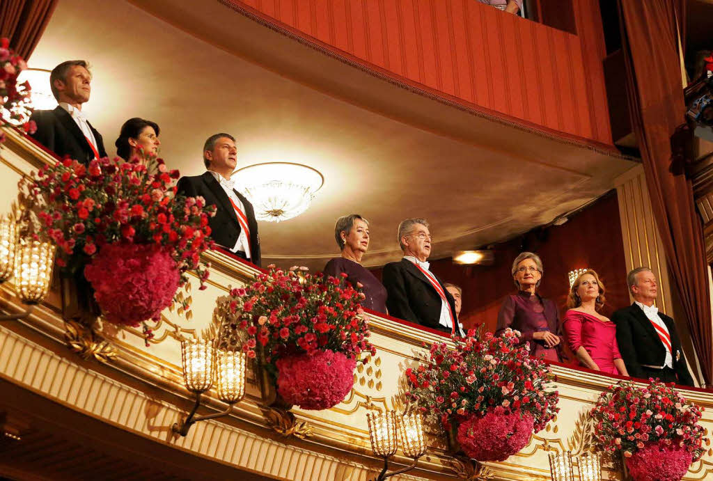 Skandalfreier und starbesetzter Wiener Opernball 2013