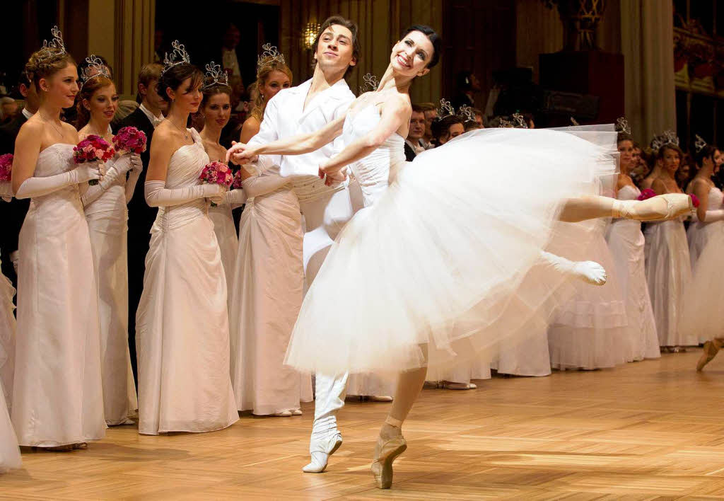 Skandalfreier und starbesetzter Wiener Opernball 2013