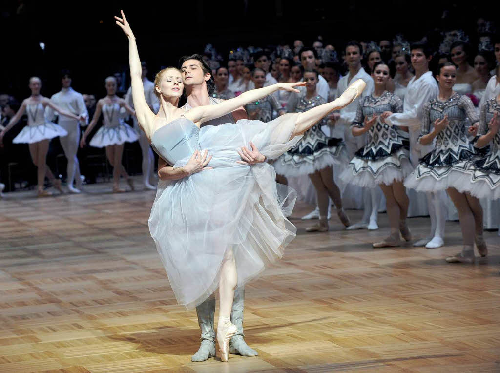 Skandalfreier und starbesetzter Wiener Opernball 2013