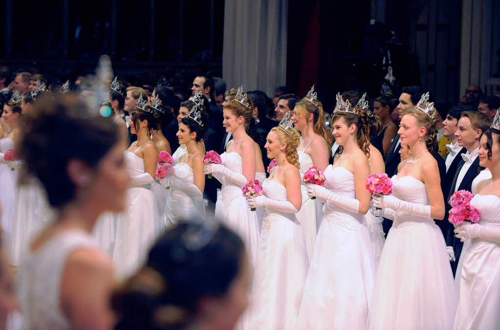 Skandalfreier und starbesetzter Wiener Opernball 2013