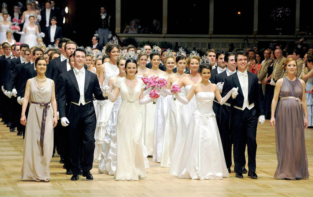 Skandalfreier und starbesetzter Wiener Opernball 2013