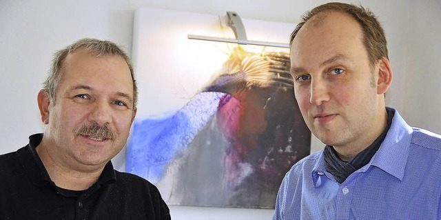 Joachim Schlageter (rechts) und Michae... Ansiedlung der Firma Zimmermann vor.   | Foto: Ralf H. Dorweiler