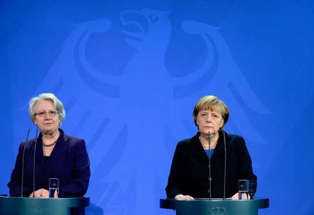 Angela Merkel hat den Rcktritt von ih...havan nur schweren Herzens angenommen.  | Foto: AFP
