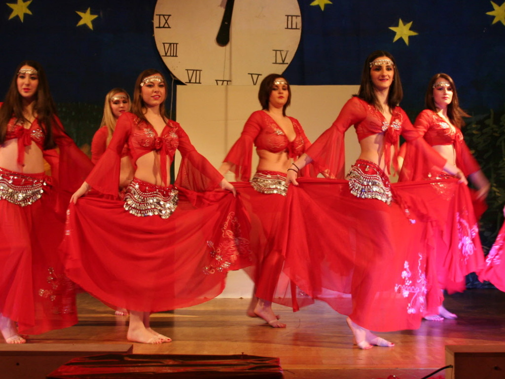 Eine herrliche orientalische Tanzshow hatten die Mädels von der Tanzgruppe Sexau auf die Beine gestellt Eine herrliche orientalische Tanzshow hatten die Mädels von der Tanzgruppe Sexau auf die Beine gestellt