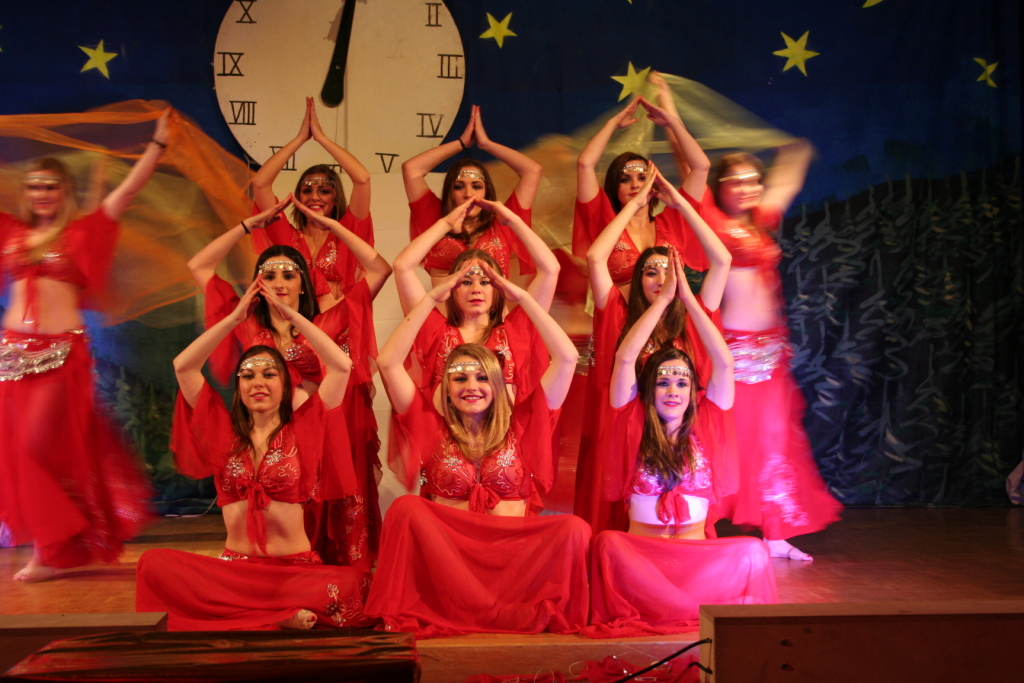 Eine herrliche orientalische Tanzshow hatten die Mädels von der Tanzgruppe Sexau auf die Beine gestellt Eine herrliche orientalische Tanzshow hatten die Mädels von der Tanzgruppe Sexau auf die Beine gestellt