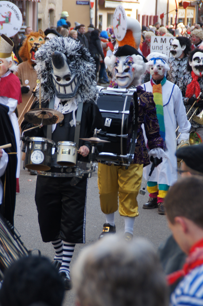 Umzug in Kenzingen: original Basler Guggemusik