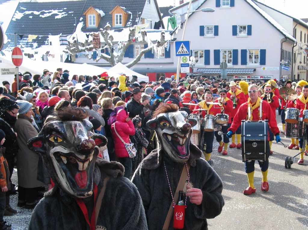 Narren und Zuschauer hatten beim Umzug in Kandern ihren Spa