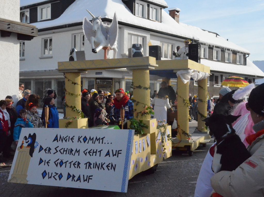 Huserner Wagenbauergruppe „Fridles zmmegwrfelte Hufe“ („Angie und die griechischen Gtter“)