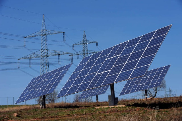 Tragen heute schon stark zur Stromproduktion bei: Solaranlagen.   | Foto: dpa