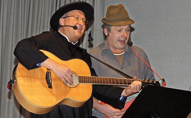 Don Camillo und Beppone oder Herbert K... Ochsner singen ber Gott und die Welt  | Foto: Michael Haberer