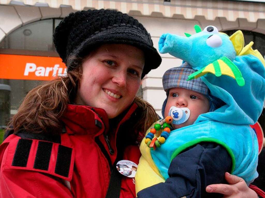 Verkleidet sumten die Kinder den Umzugsweg in Schopfheim.