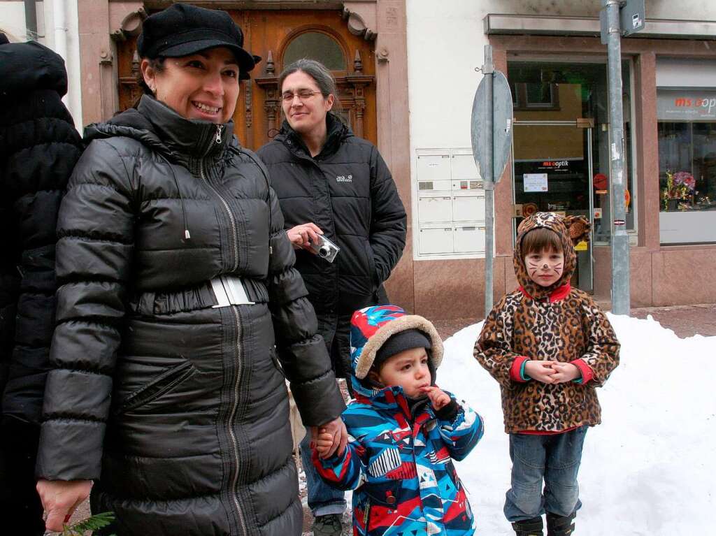 Verkleidet sumten die Kinder den Umzugsweg in Schopfheim.