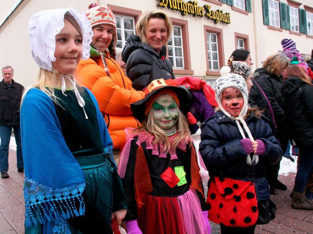 Verkleidet sumten die Kinder den Umzugsweg in Schopfheim.