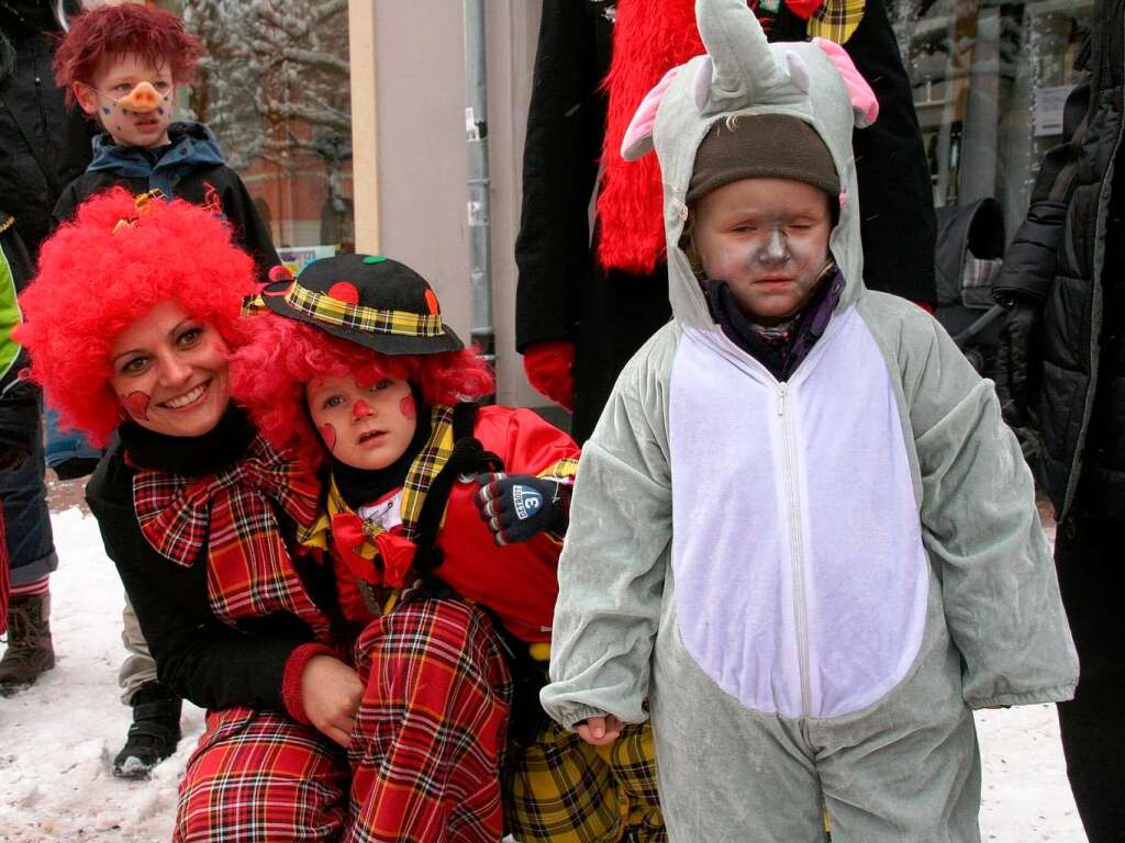 Verkleidet sumten die Kinder den Umzugsweg in Schopfheim.