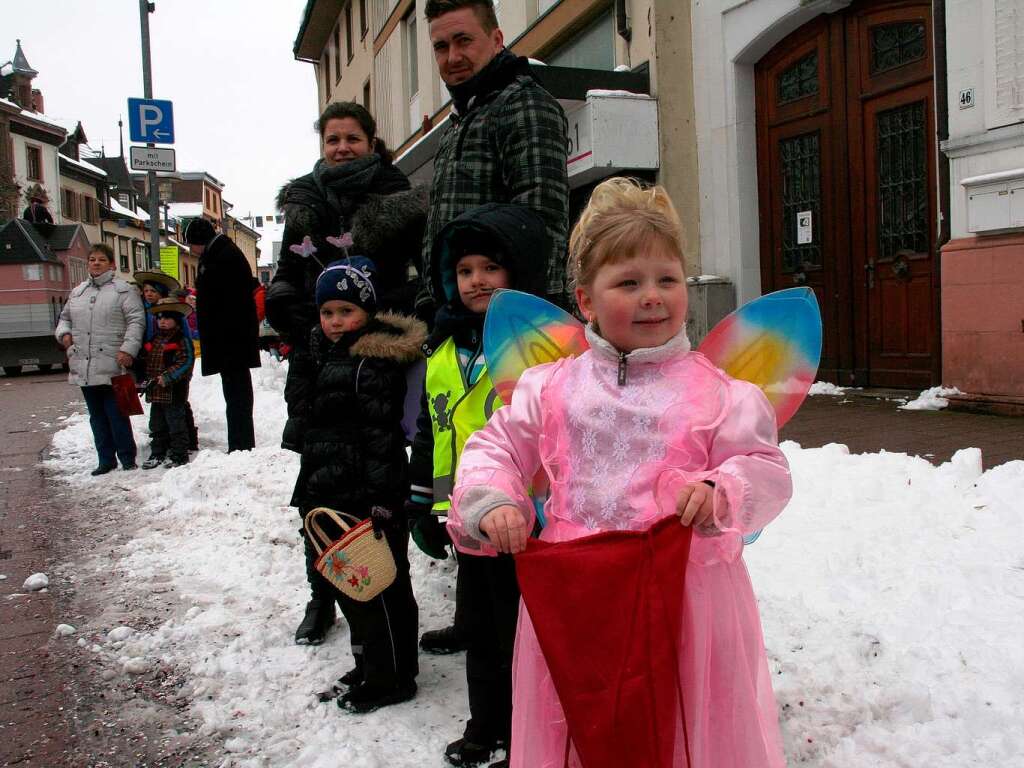 Verkleidet sumten die Kinder den Umzugsweg in Schopfheim.