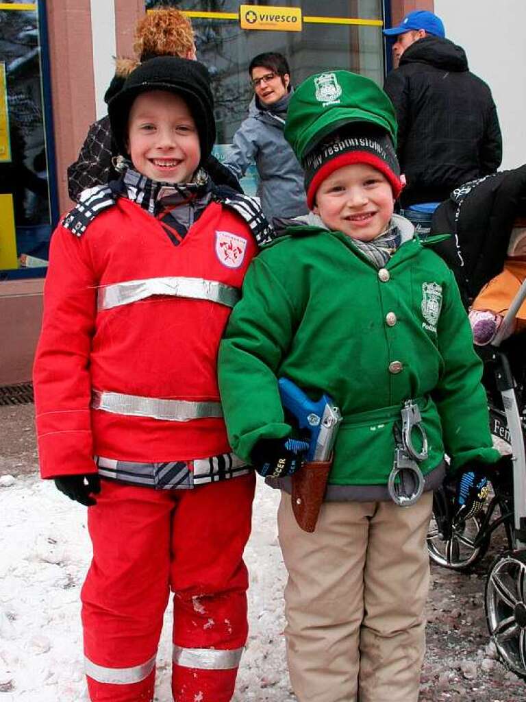 Verkleidet sumten die Kinder den Umzugsweg in Schopfheim.