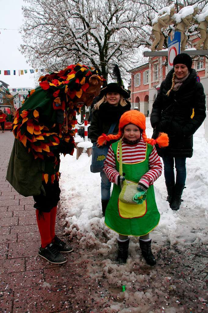 Verkleidet sumten die Kinder den Umzugsweg in Schopfheim.