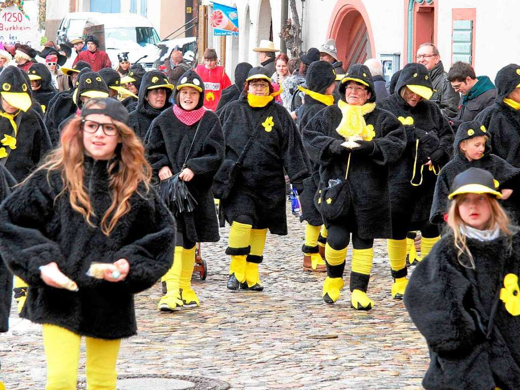 Beim Fasnachtsumzug wirkten die Burkheimer Landfrauen als Krabbe mit.