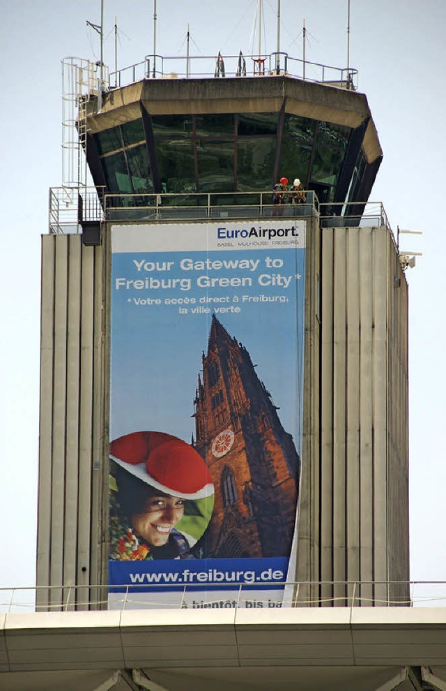 Auch der Flughafen-Tower ist Teil des Wettbewerbs.   | Foto: Reich