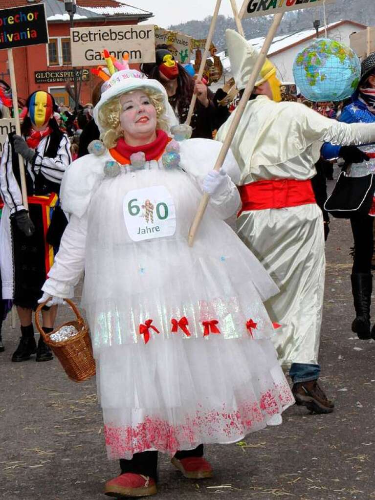 Teilnehmer vom Presimaskenball Sthlingen kamen auch zum Umzug