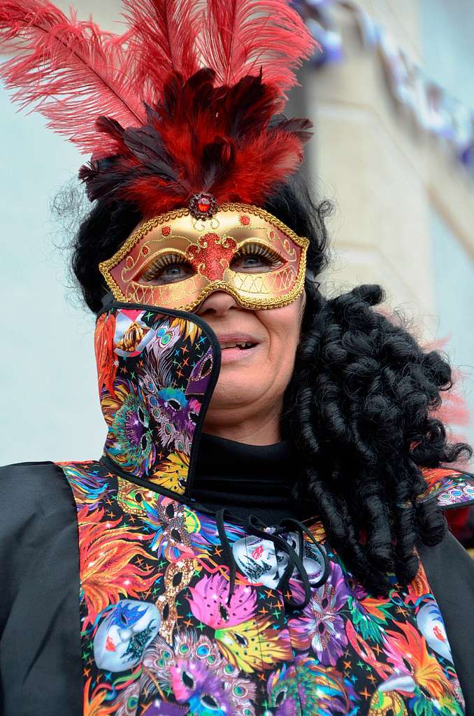 Landfrauen Dillendorf prsentieren venezianischen Karneval.