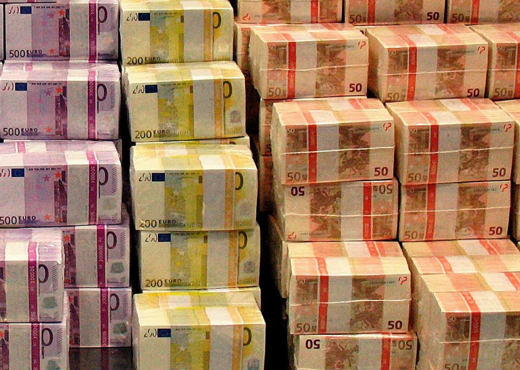 Sie lsen  bei Bundesbankern Sorge aus: massenhaft Euroscheine   | Foto: dpa