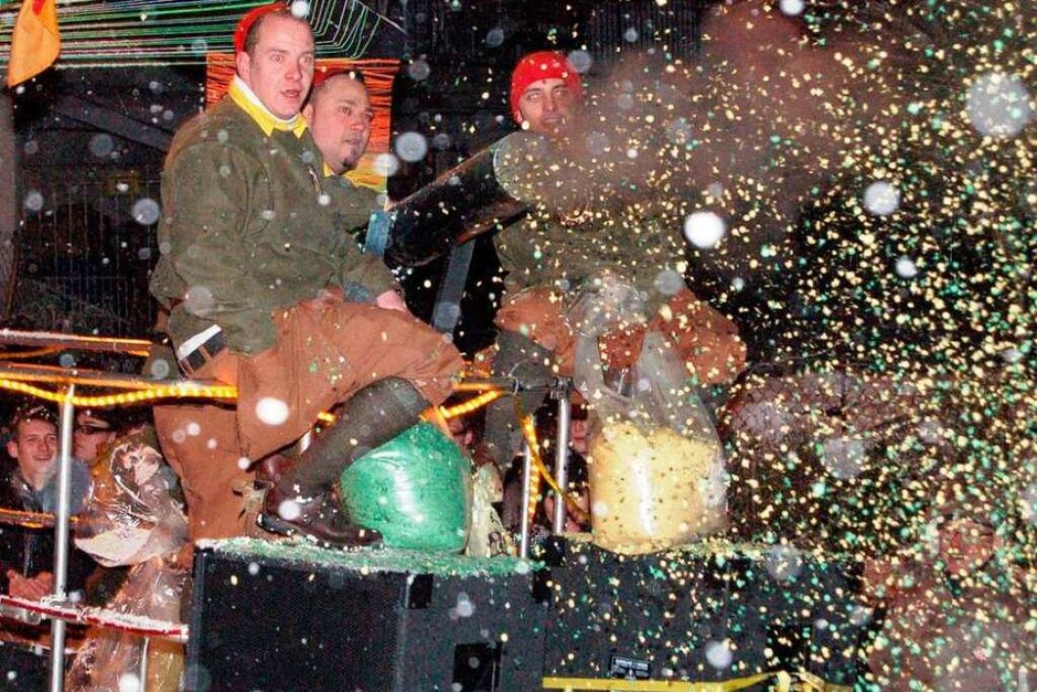 Impressionen vom Nachtumzug in Wyhlen (Foto: Vollmar) Impressionen vom Nachtumzug in Wyhlen (Foto: Vollmar)