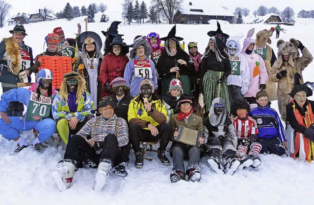 Die Teilnehmer am fasnchtlichen Gaudi-Rennen des Skivereins Schauinsland.   | Foto: Barbara Odrich-Rees